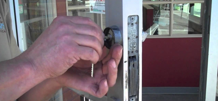 commercial door lock repair Selma